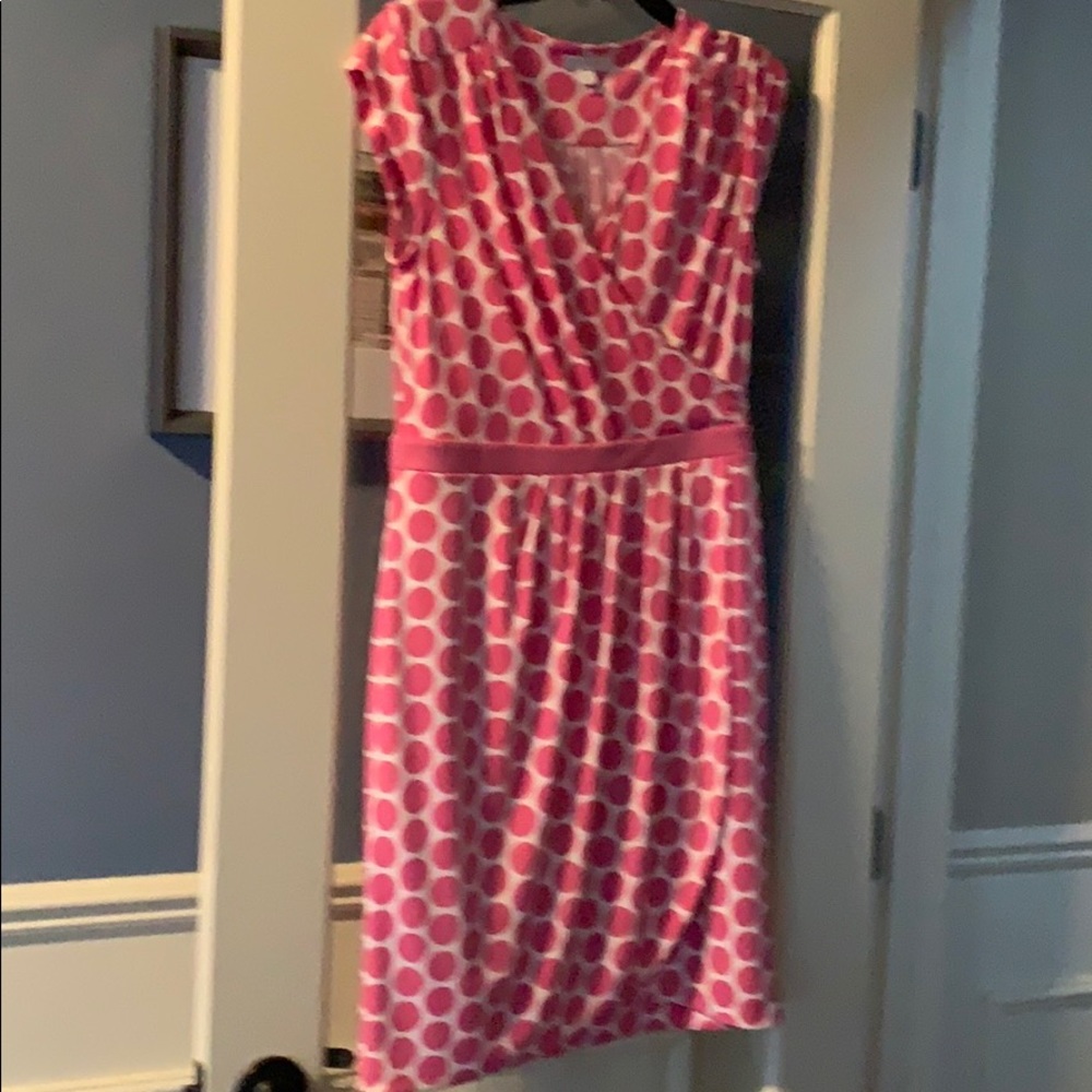 Medium pink polkadot New York and company dress